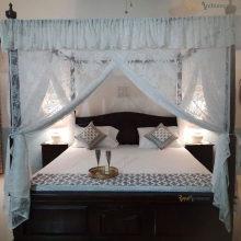 Wooden Canopy Bed - Royal Ambience